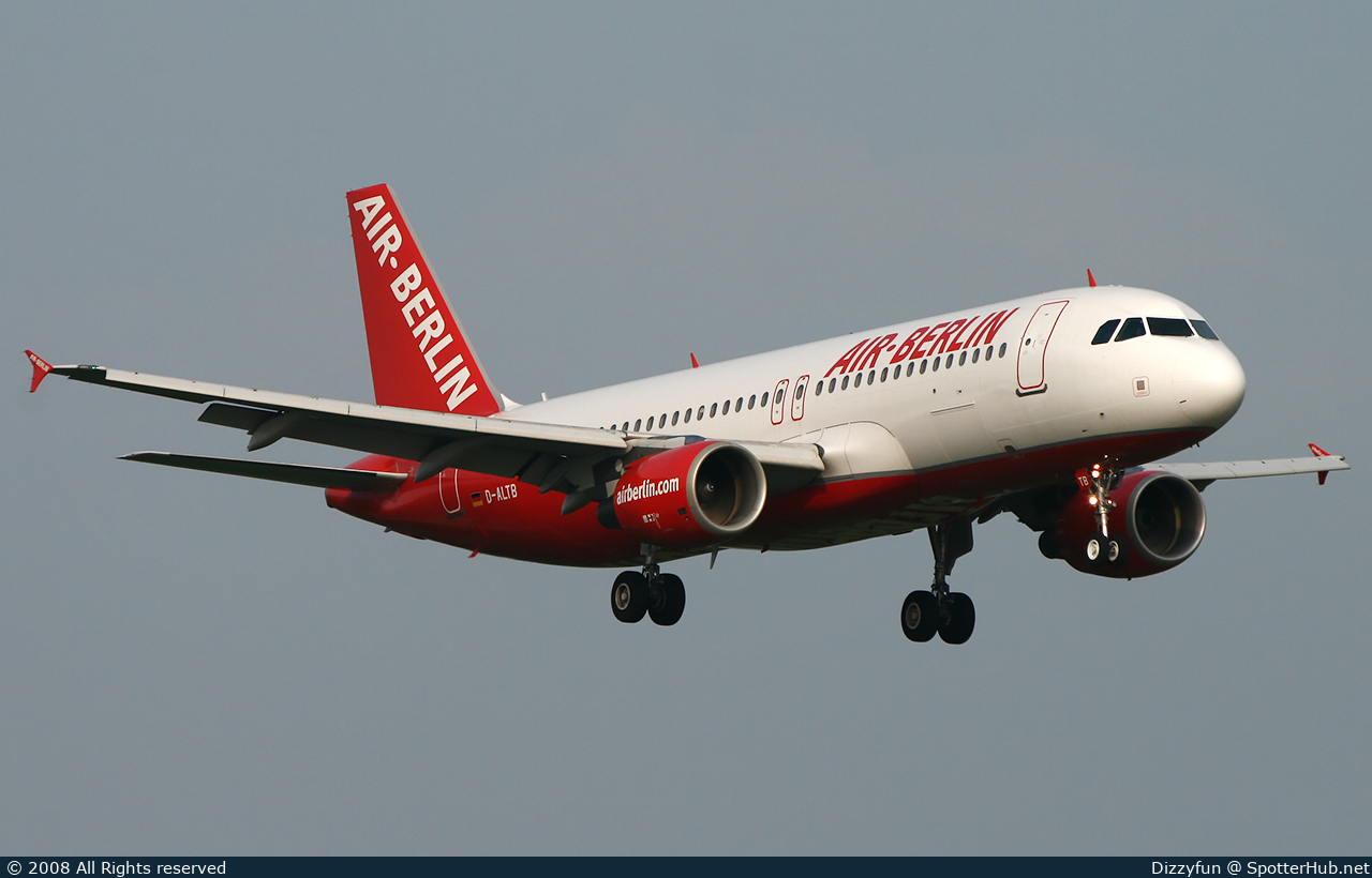 Photo of D-ALTB - Airbus A320-214 operated by Air Berlin (opb LTU International Airways)