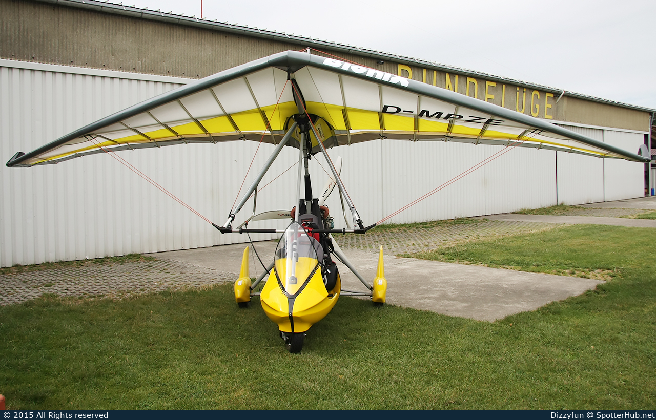 Photo of D-MPZE - Air Création Tanarg 912ES at Wildberg