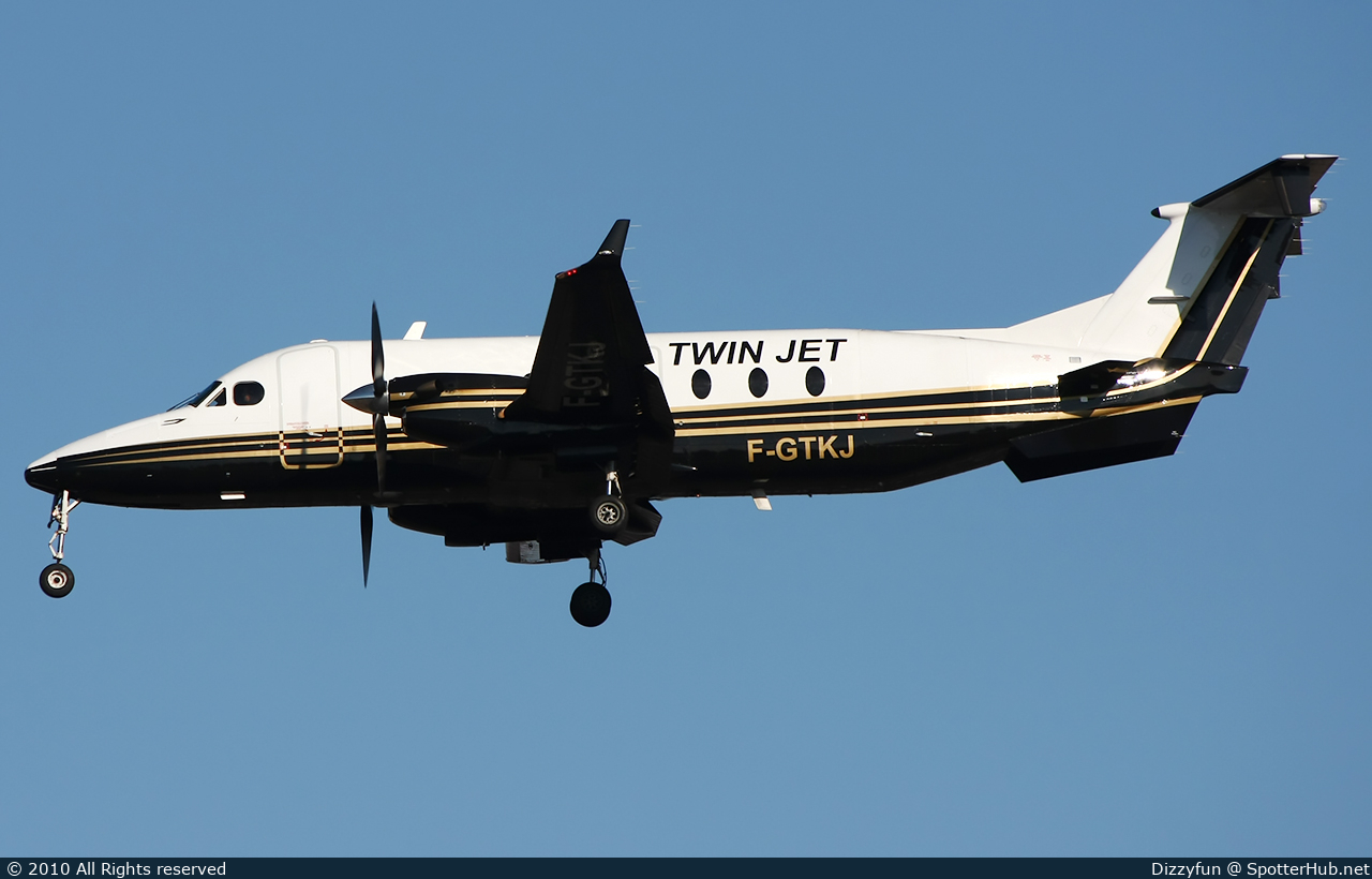 Photo of F-GTKJ - Beechcraft 1900D operated by Twin Jet