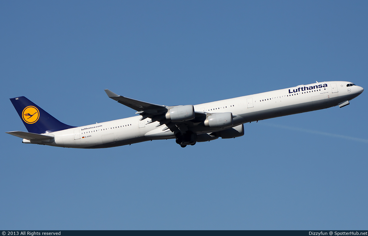 Photo of D-AIHX - Airbus A340-642 operated by Lufthansa