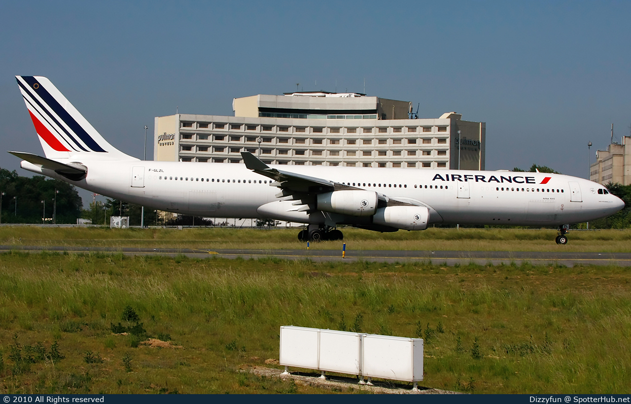 Photo of F-GLZL - Airbus A340-313 operated by Air France
