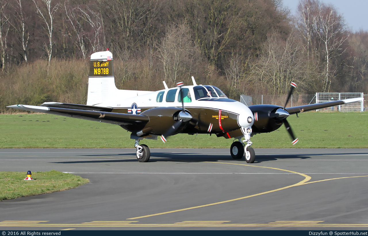 Photo of N978B - Beechcraft D50E Twin Bonanza operated by Private