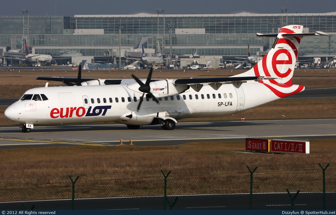 Photo of SP-LFA - ATR 72-202 operated by euroLOT