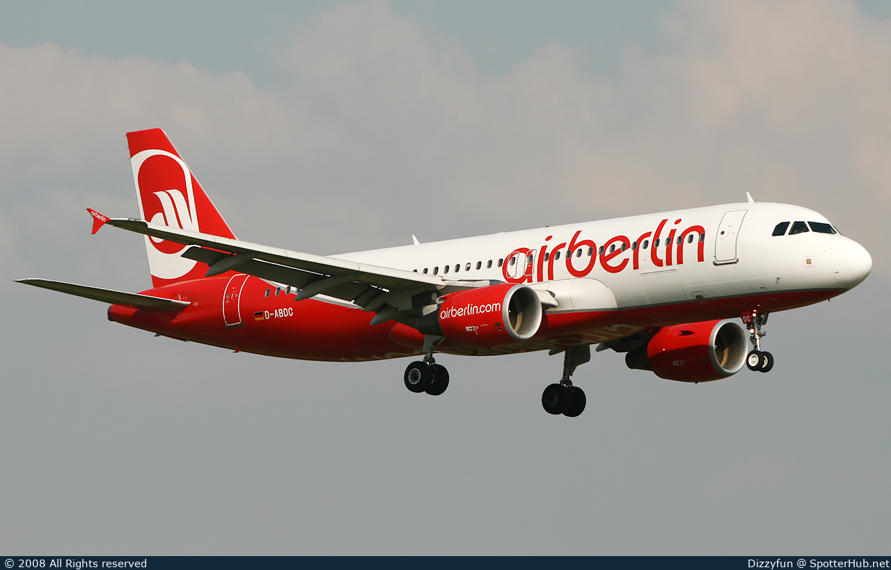 Photo of D-ABDC - Airbus A320-214 operated by Air Berlin