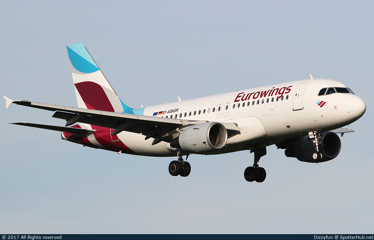 Photo of D-ABGR - Airbus A319-112 operated by Eurowings
