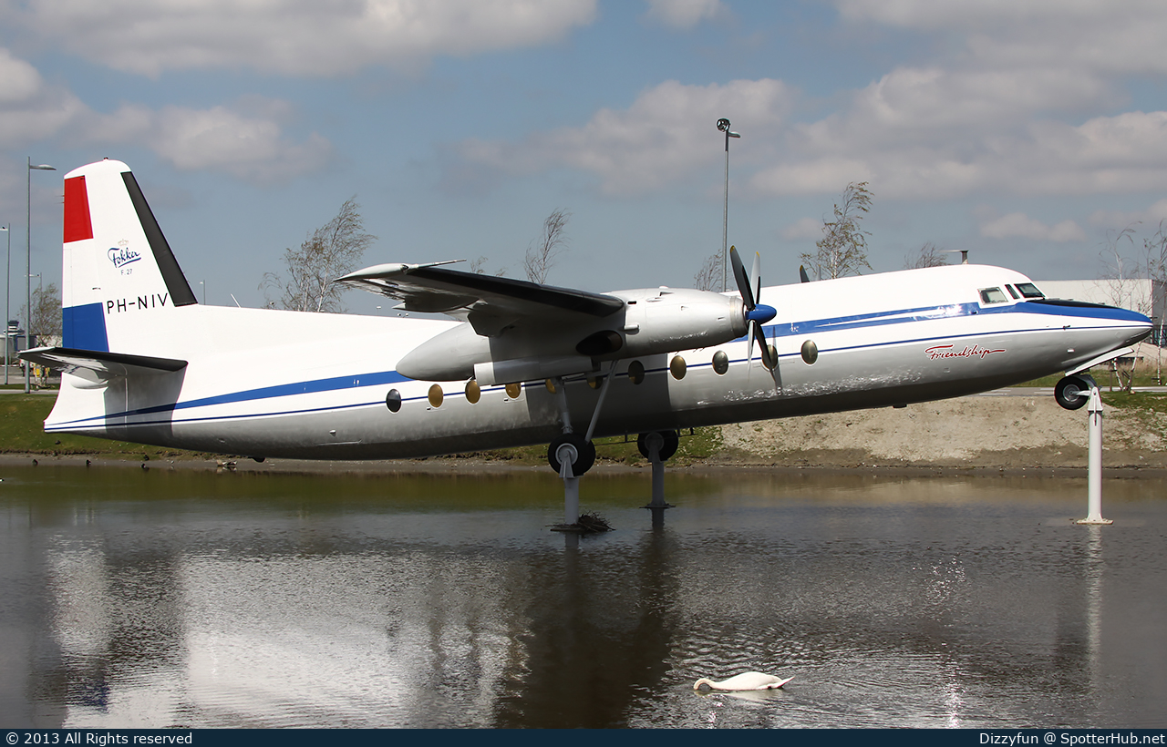 Photo of PH-NIV - Fokker F27-500 Friendship operated by Fokker