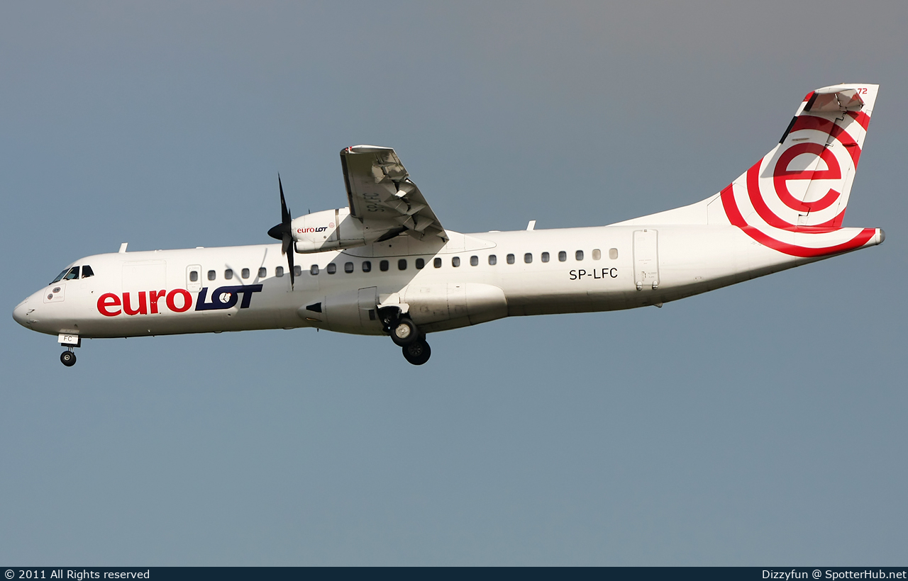 Photo of SP-LFC - ATR 72-202 operated by euroLOT