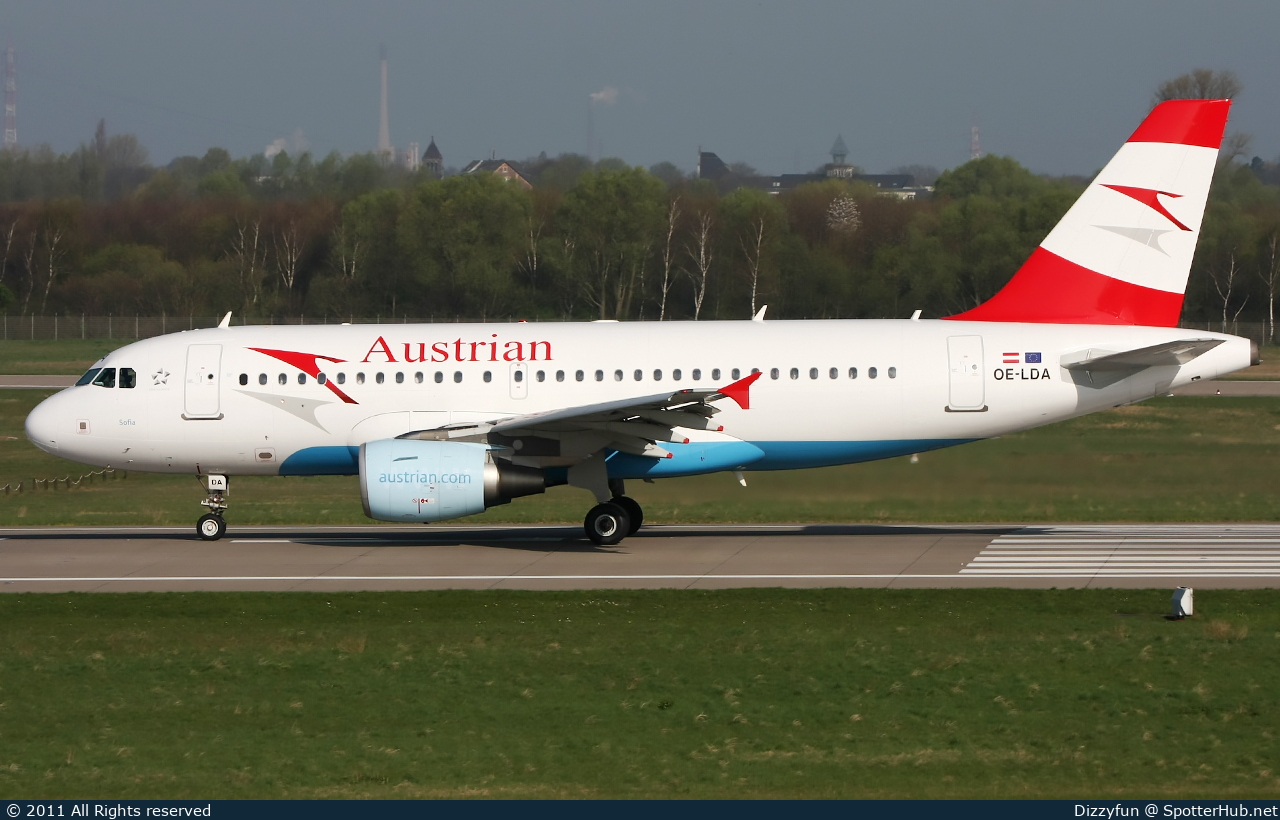 Photo of OE-LDA - Airbus A319-112 operated by Austrian Airlines