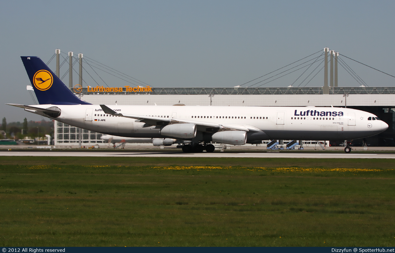 Photo of D-AIFE - Airbus A340-313 operated by Lufthansa