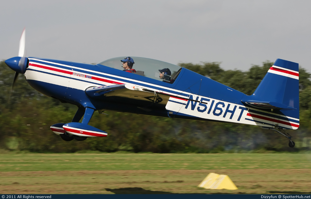 Photo of N516HT - Extra EA-200 operated by Private