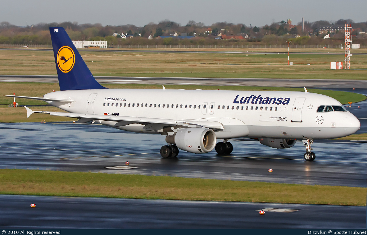 Photo of D-AIPB - Airbus A320-211 operated by Lufthansa