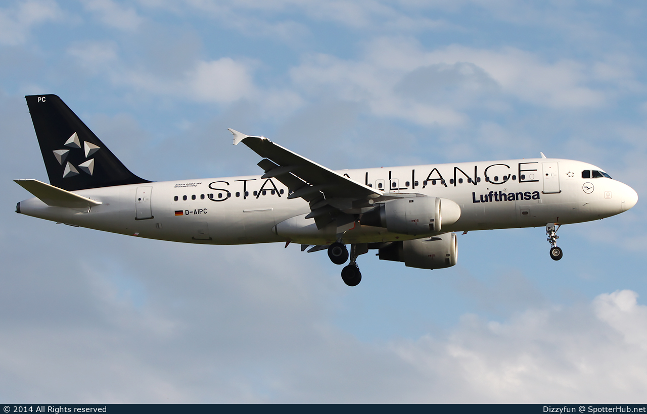 Photo of D-AIPC - Airbus A320-211 operated by Lufthansa