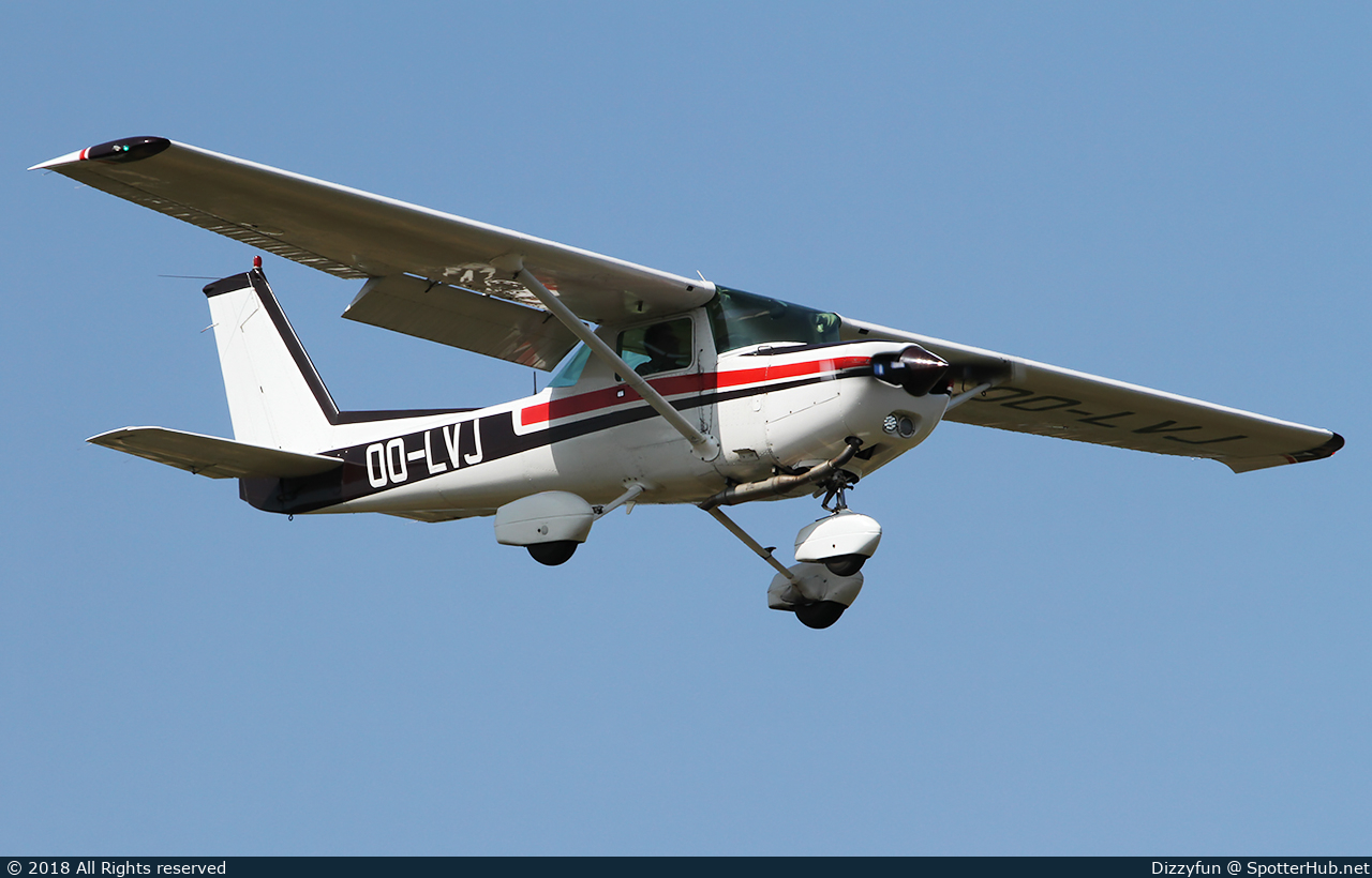 Photo of OO-LVJ - Reims-Cessna FA152 Aerobat operated by Limburgse Vleugels