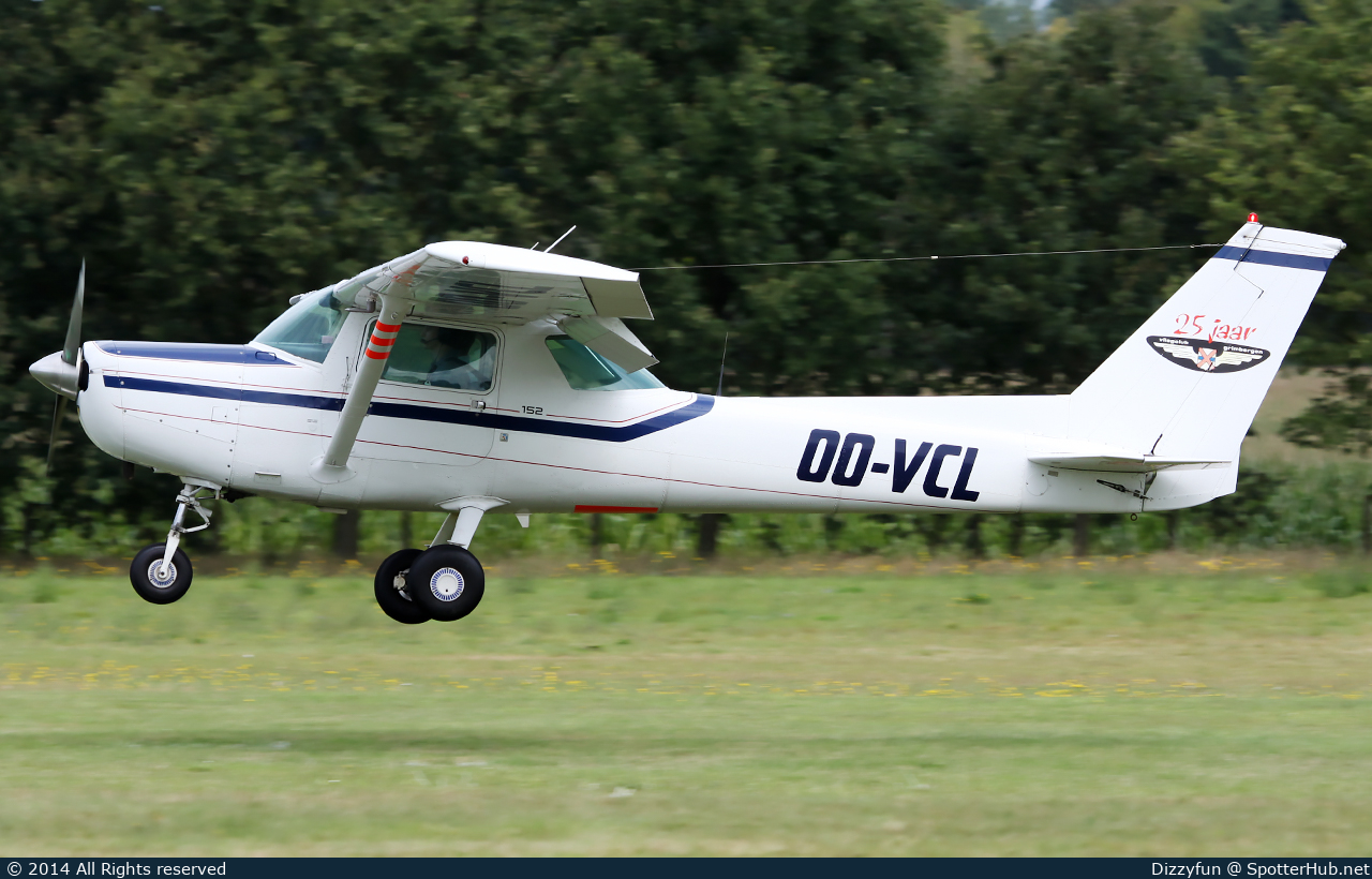 Photo of OO-VCL - Reims-Cessna FA152 Aerobat operated by Vliegclub Grimbergen