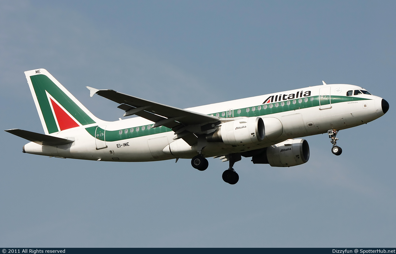 Photo of EI-IME - Airbus A319-112 operated by Alitalia
