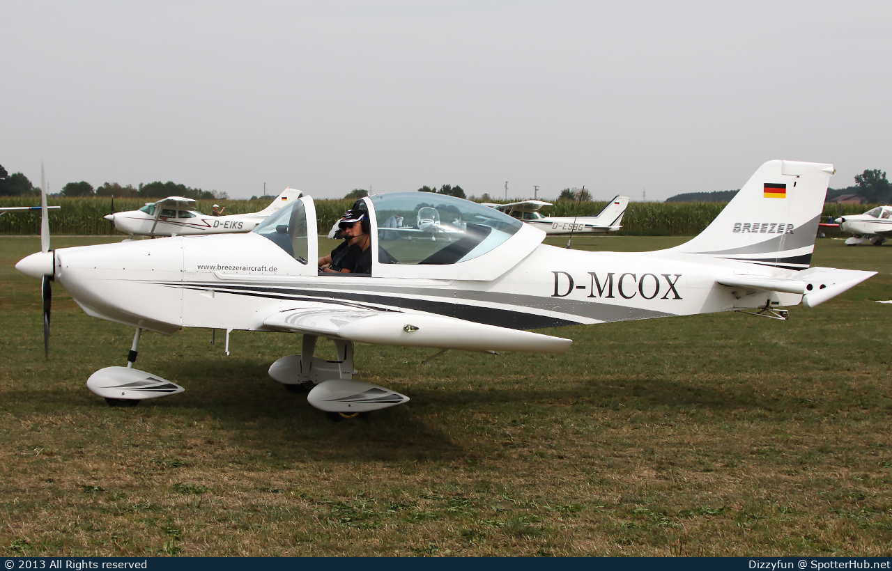 Photo of D-MCOX - Breezer B400 operated by Aero-Club Gelnhausen