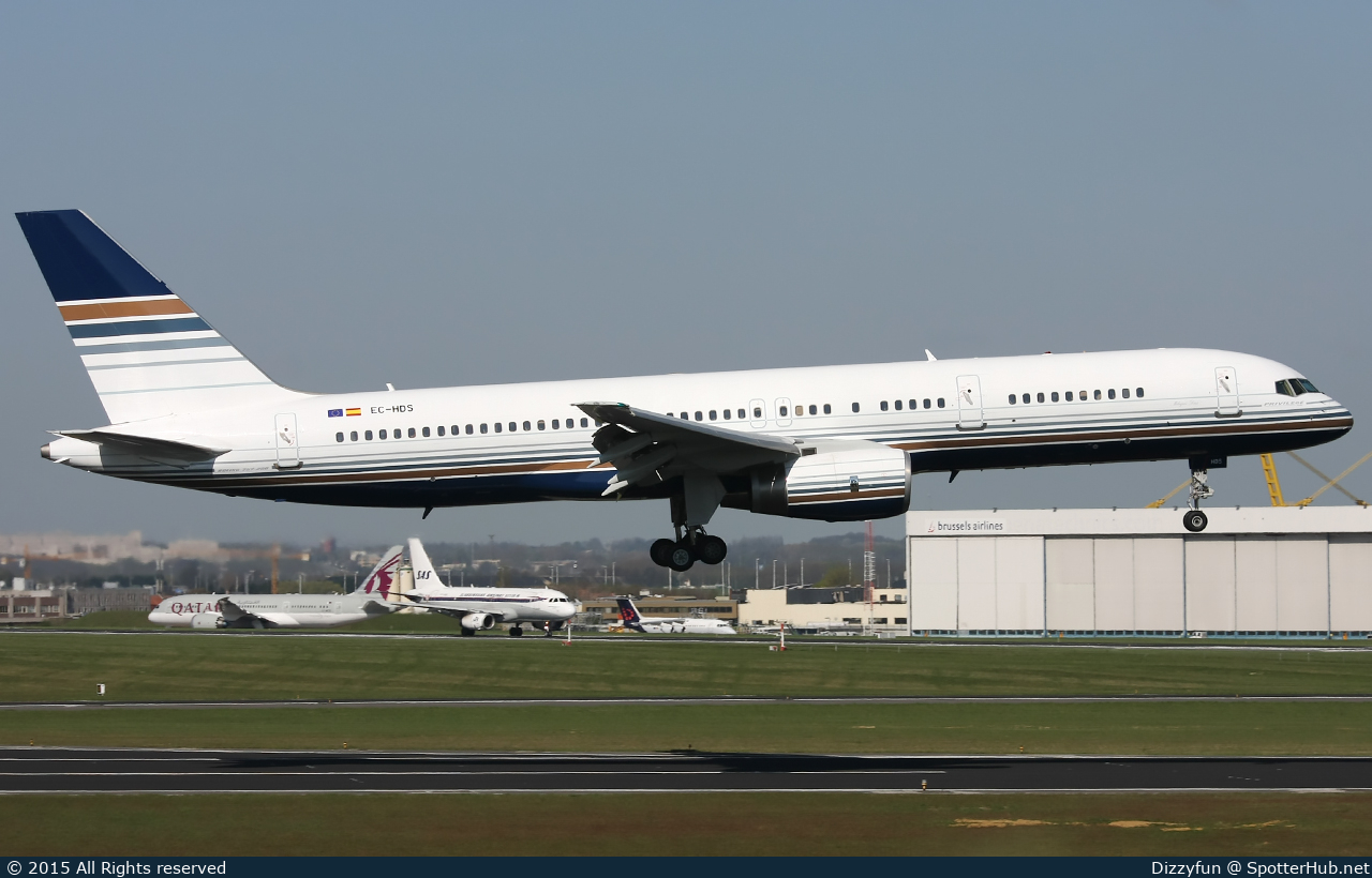 Photo of EC-HDS - Boeing 757-256 operated by Privilege Style