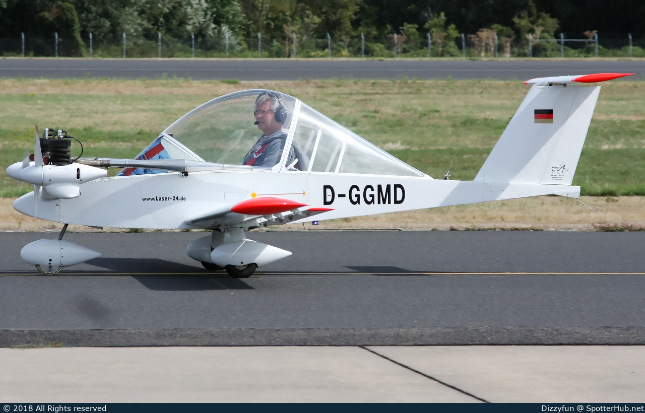 Photo of D-GGMD - Colomban MC-15 Cri-Cri operated by Private