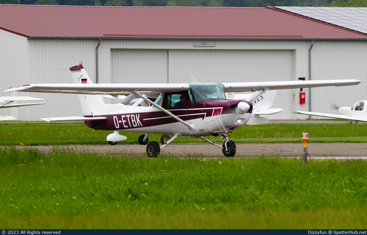 Photo of D-ETBK - Cessna 152 operated by Bundeswehr Sportfluggruppe Niederstetten