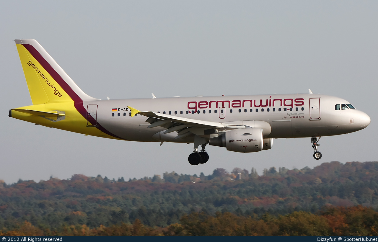 Photo of D-AKNV - Airbus A319-112 operated by Germanwings