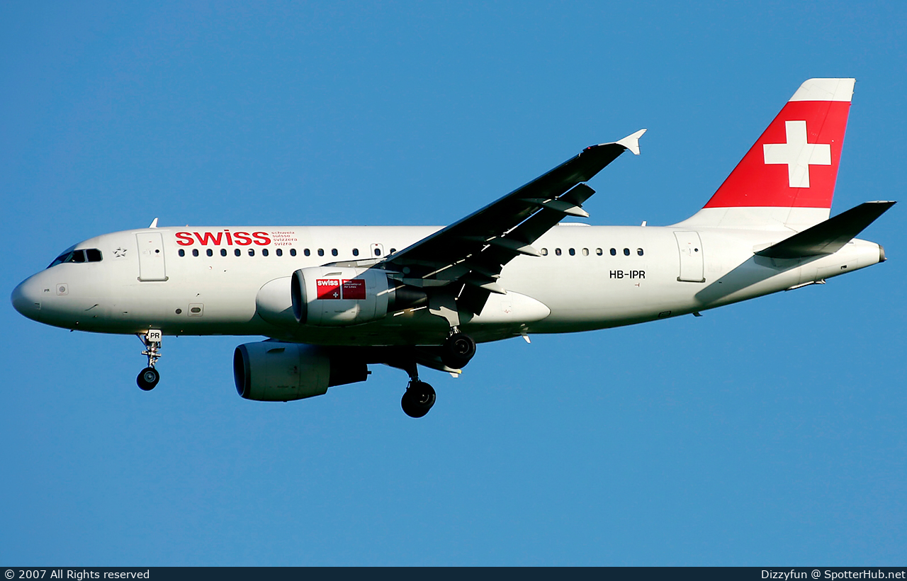 Photo of HB-IPR - Airbus A319-112 operated by Swiss International Air Lines