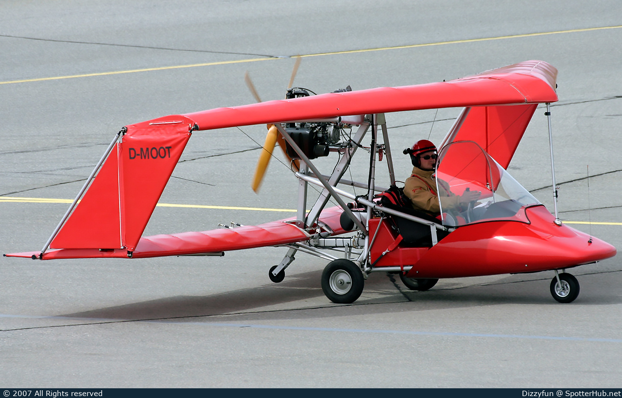 Photo of D-MOOT - Tandem Aircraft Sunny Side-By-Side operated by Private