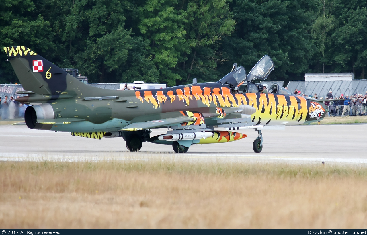 Photo of 707 - Sukhoi Su-22UM3K Fitter-G operated by Polish Air Force