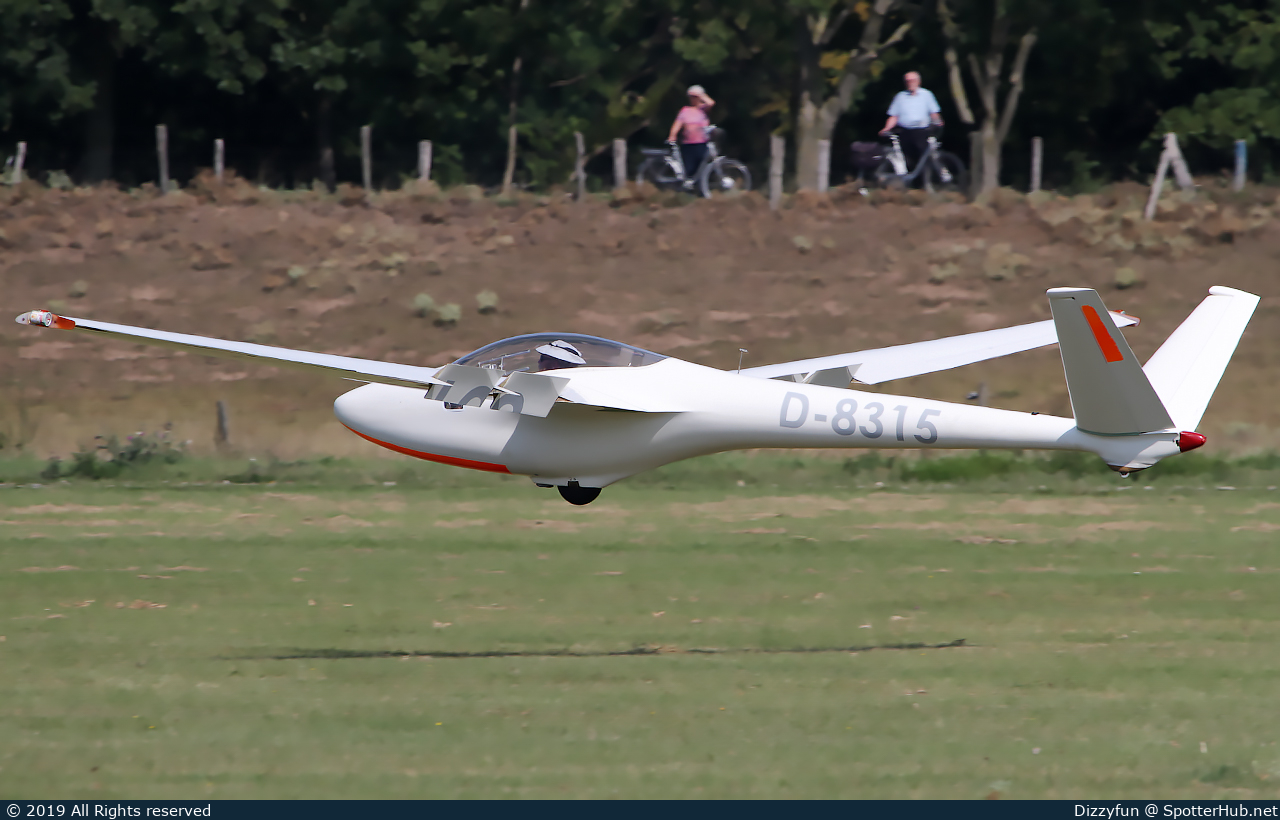 Photo of D-8315 - Start + Flug H-101 Salto operated by Private