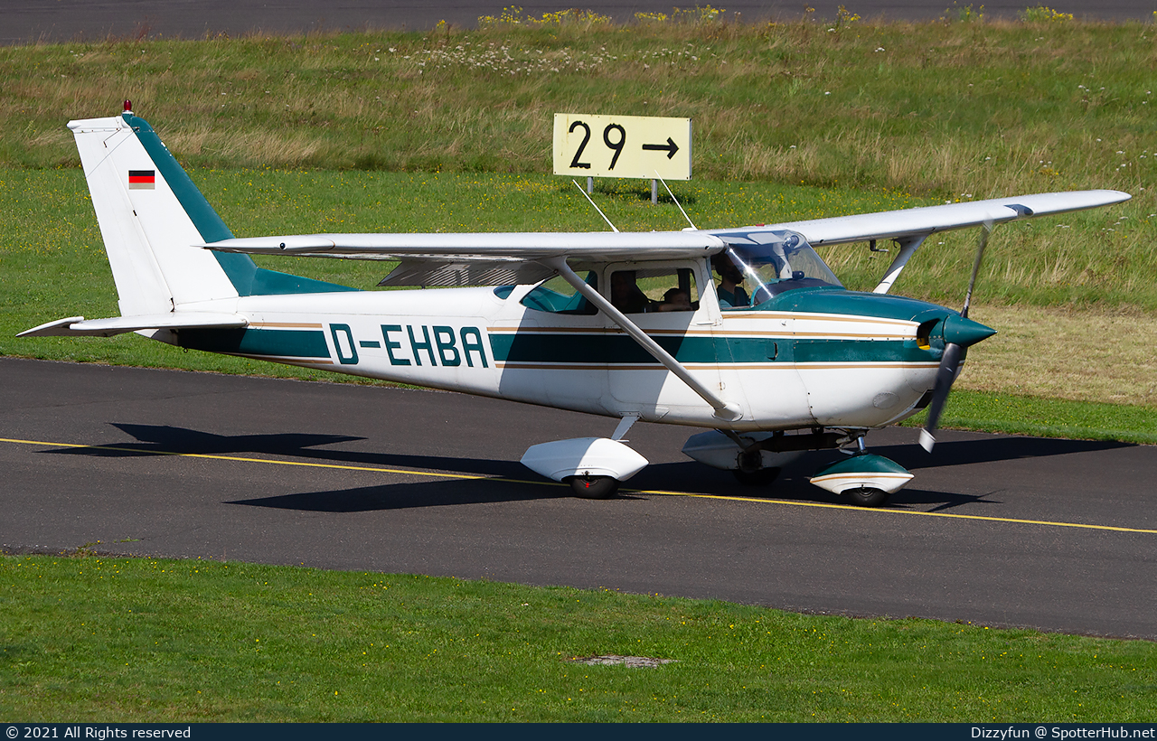 Photo of D-EHBA - Reims-Cessna F172G Skyhawk operated by Private