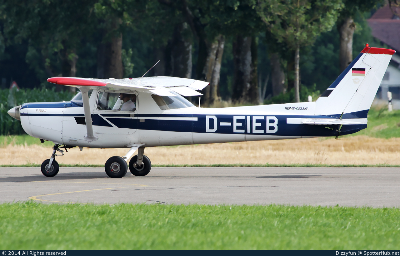 Photo of D-EIEB - Reims-Cessna F152 operated by BWLV Motorflugschule