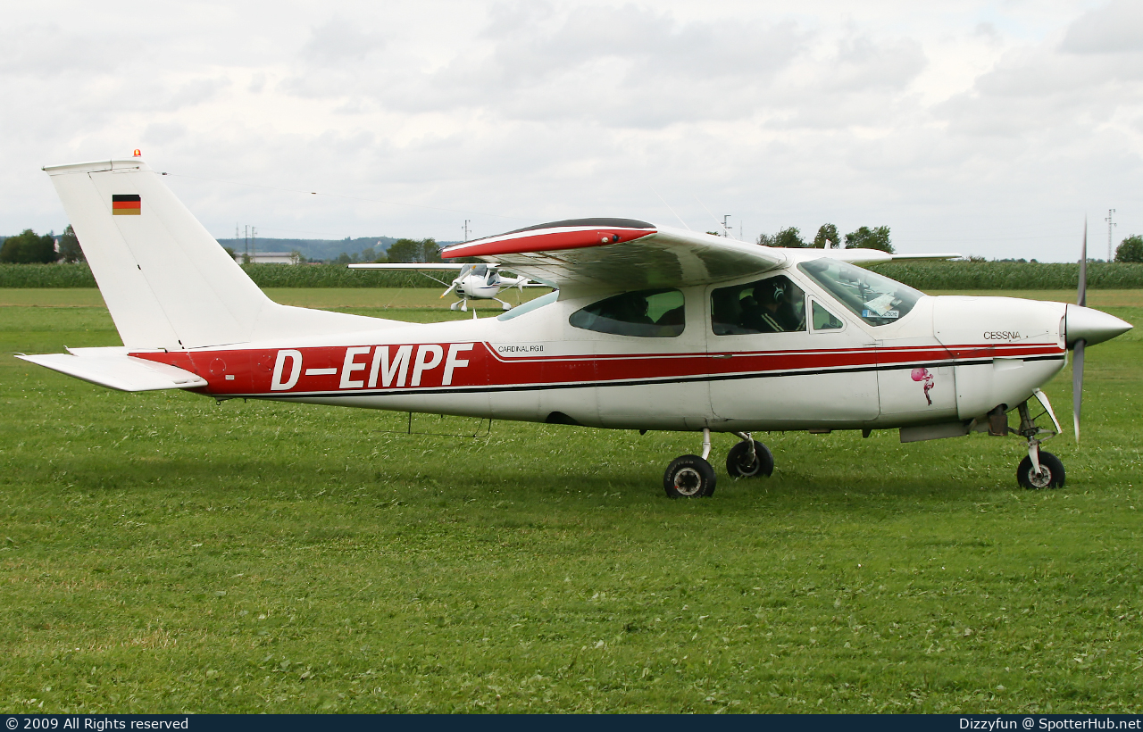 Photo of D-EMPF - Cessna 177RG Cardinal RG II operated by Private