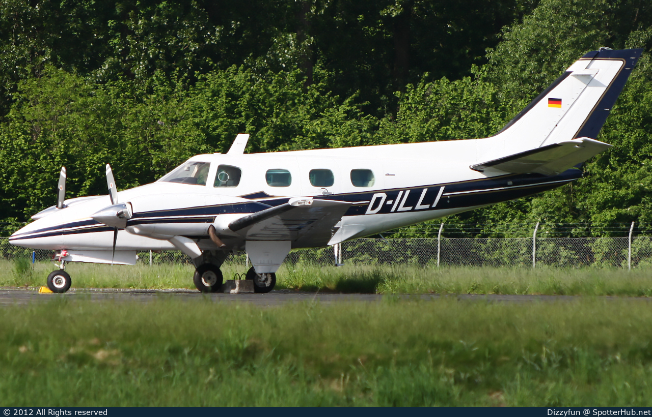 Photo of D-ILLI - Beechcraft B60 Duke operated by Private