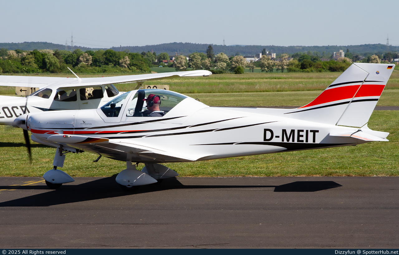 Photo of D-MEIT - Alpi Pioneer 300 Standard operated by Luftsportgemeinschaft Siebengebirge