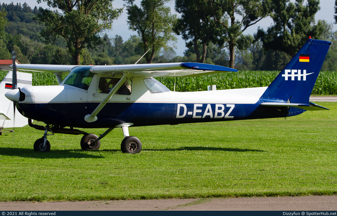 Photo of D-EABZ - Cessna 152 operated by FFH Flight Training