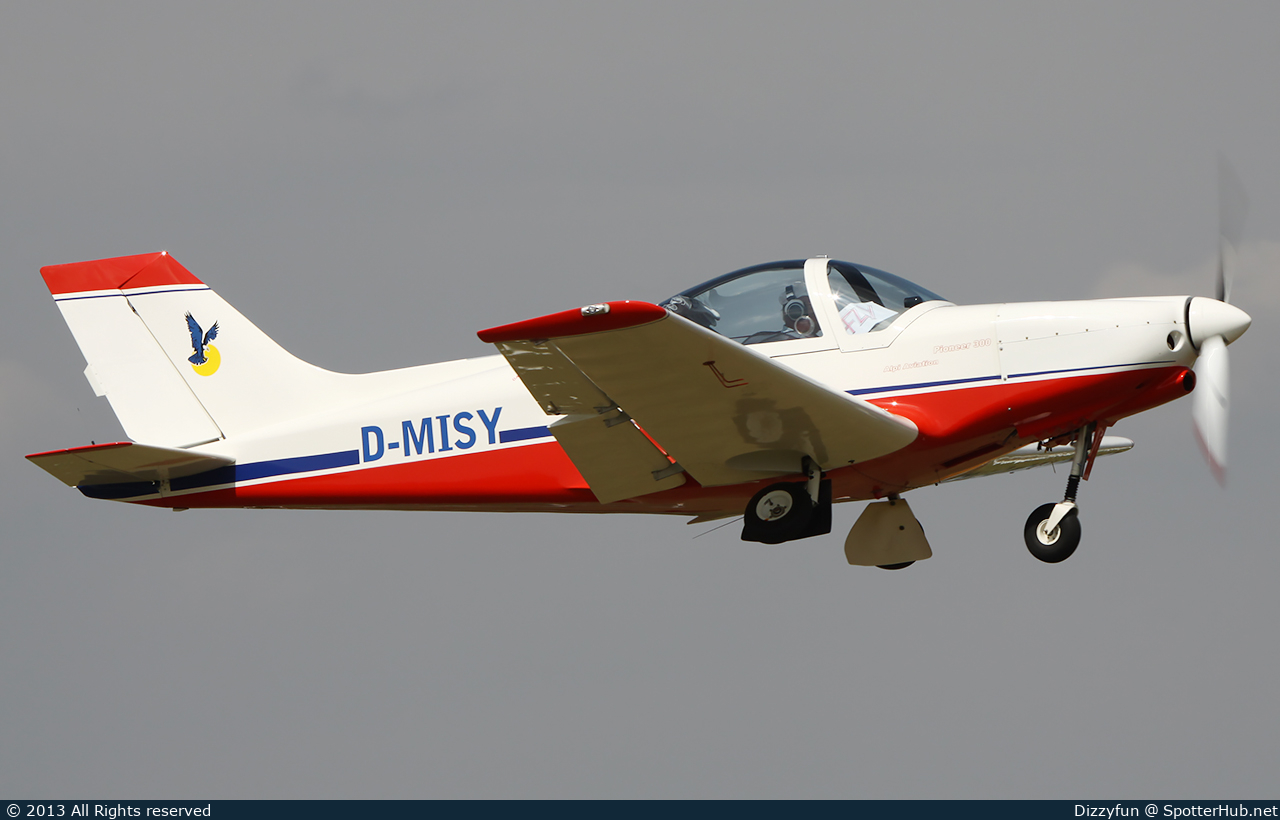 Photo of D-MISY - Alpi Pioneer 300 Standard operated by Private