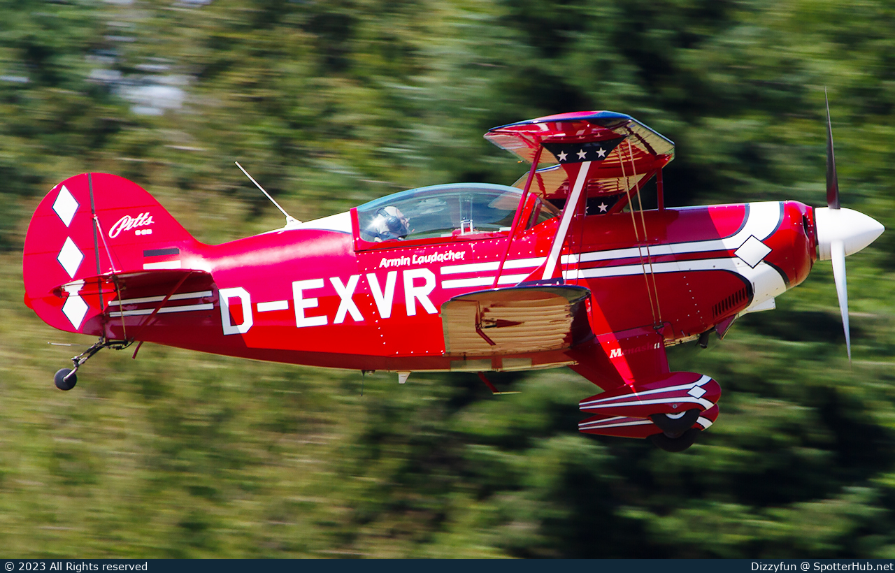 Photo of D-EXVR - Pitts S-2B Special operated by Private