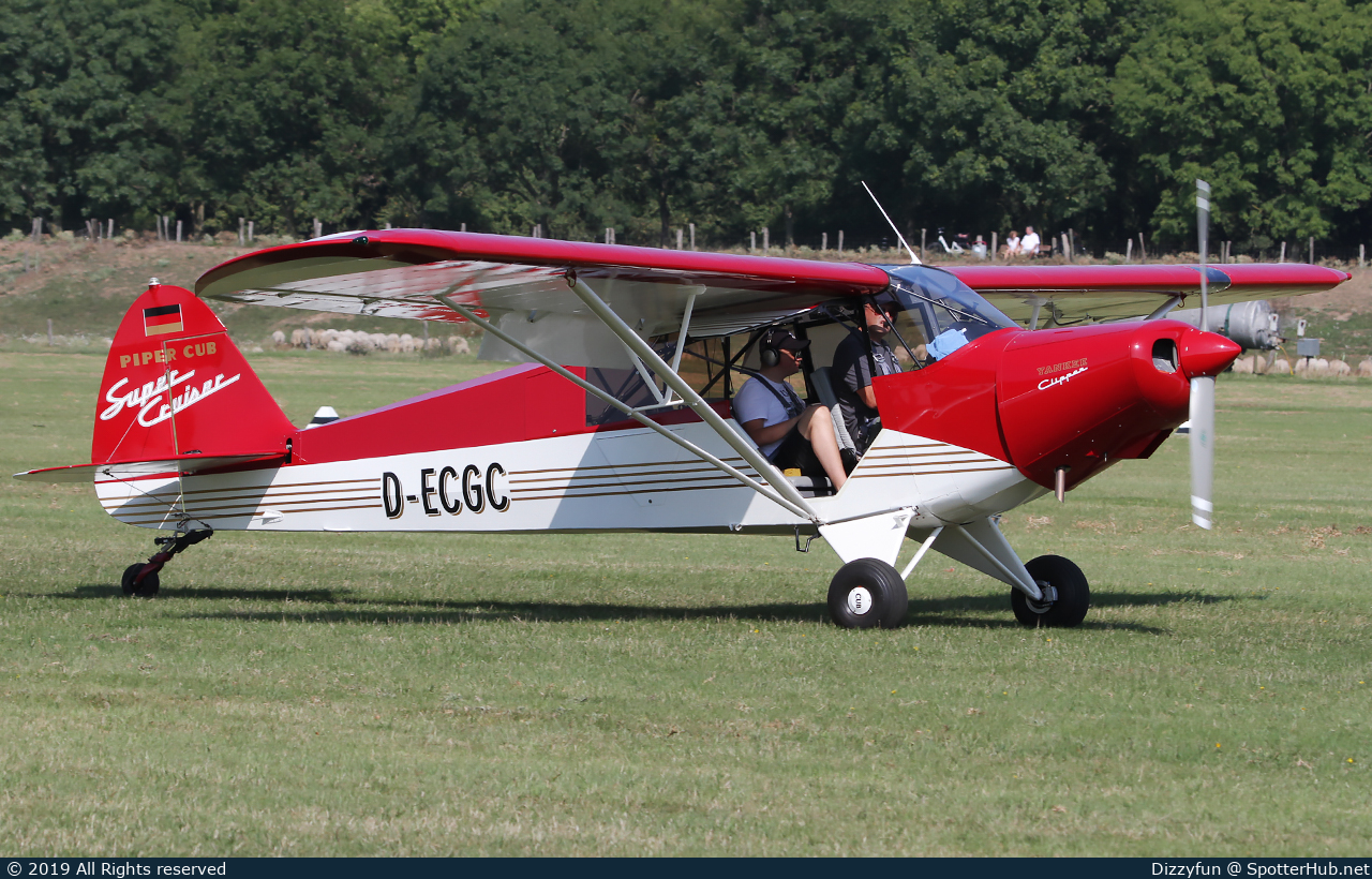 Photo of D-ECGC - Piper PA-12-125 Super Cruiser operated by Private