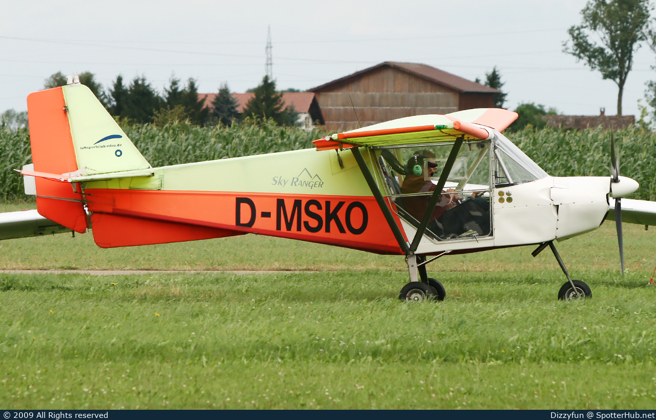 Photo of D-MSKO - Best Off SkyRanger operated by Luftsportclub Schönhagen