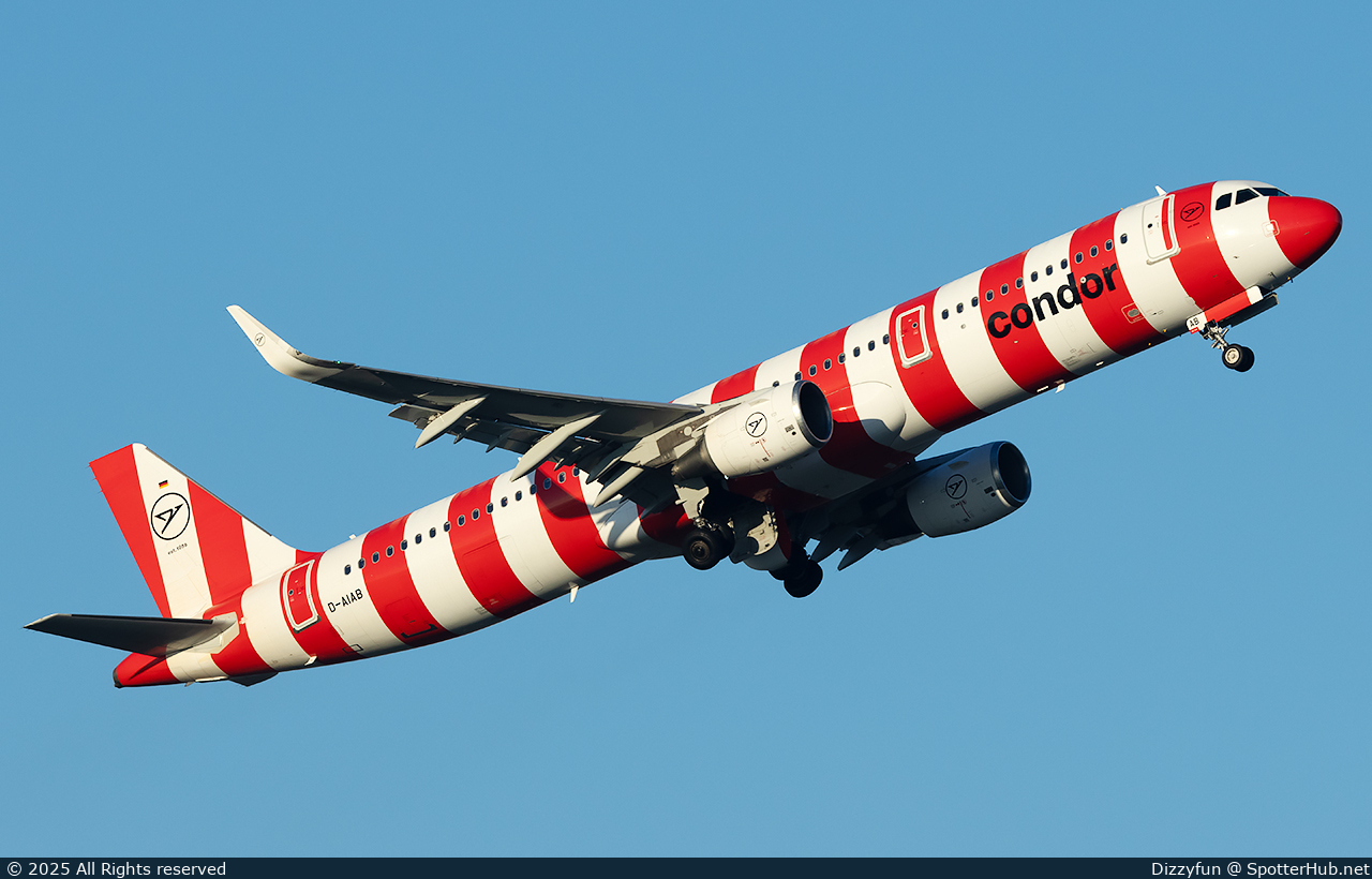 Photo of D-AIAB - Airbus A321-211 operated by Condor
