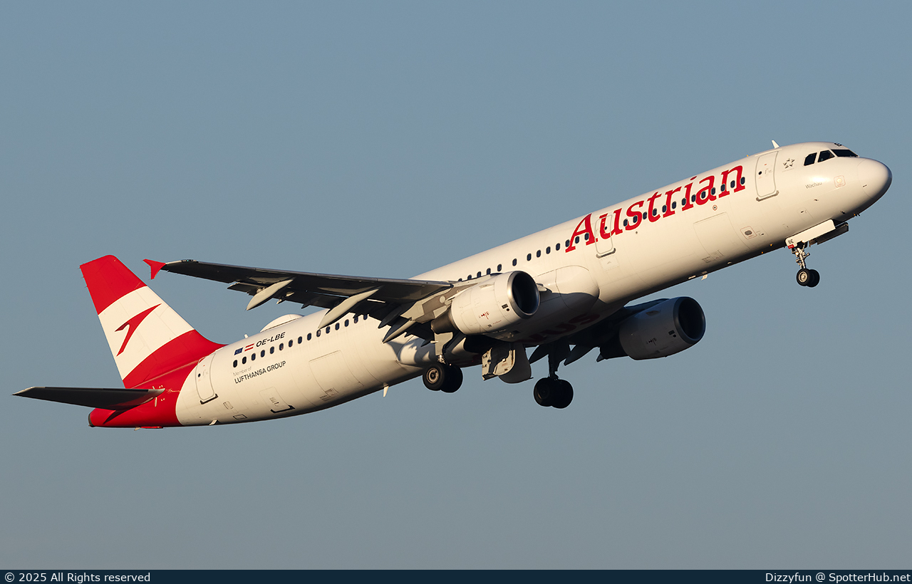 Photo of OE-LBE - Airbus A321-211 operated by Austrian Airlines