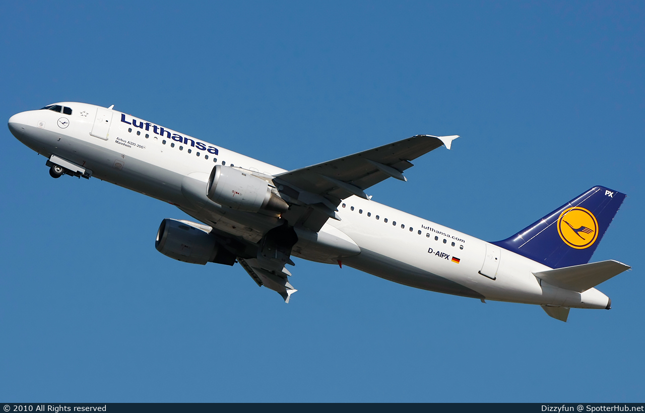 Photo of D-AIPX - Airbus A320-211 operated by Lufthansa