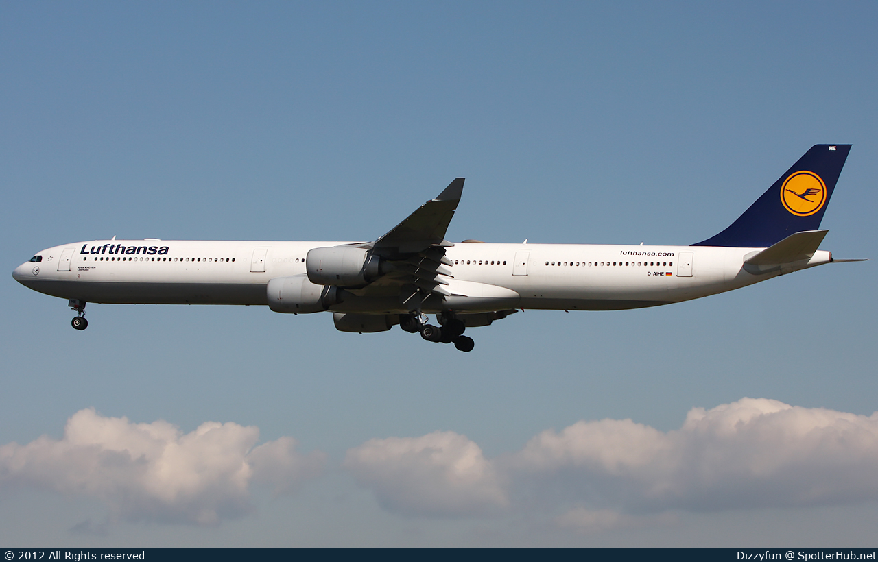 Photo of D-AIHE - Airbus A340-642 operated by Lufthansa