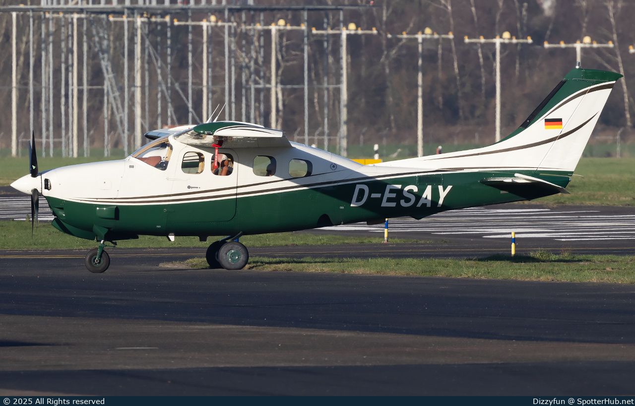 Photo of D-ESAY - Cessna P210N Pressurized Centurion II operated by Private
