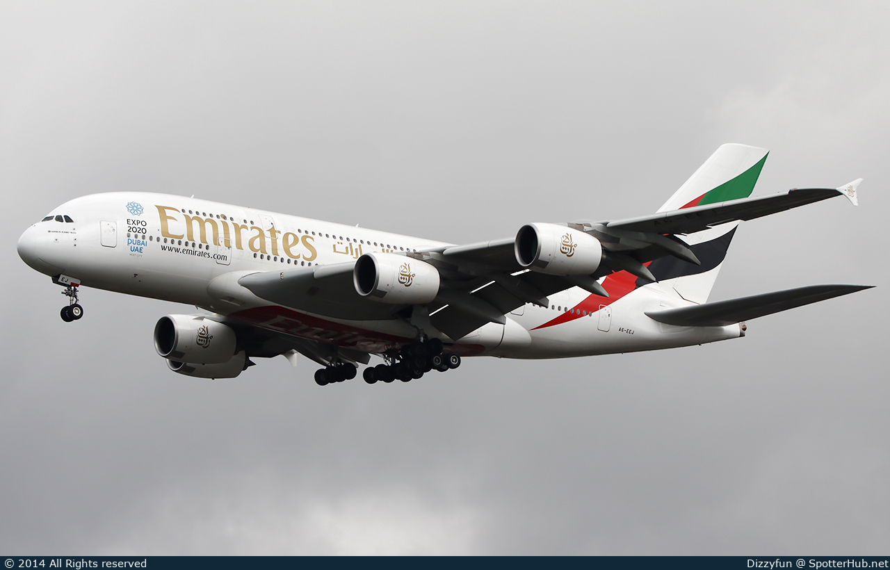 Photo of A6-EEJ - Airbus A380-861 operated by Emirates