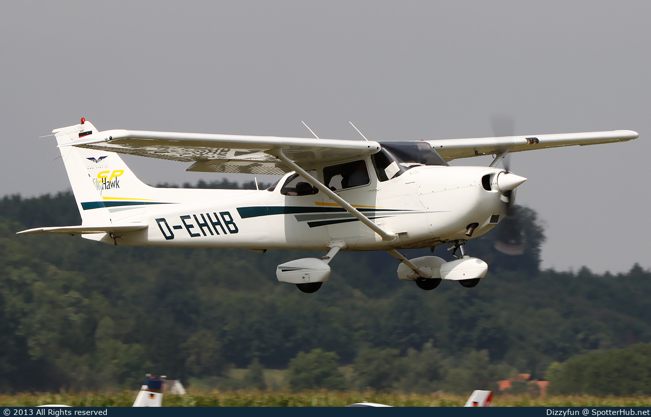 Photo of D-EHHB - Cessna 172S Skyhawk SP operated by Vorarlberger Alpenflieger Club