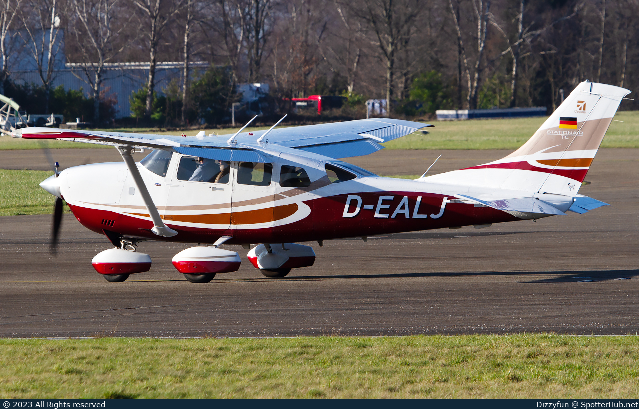 Photo of D-EALJ - Cessna T206H Turbo Stationair TC operated by Private