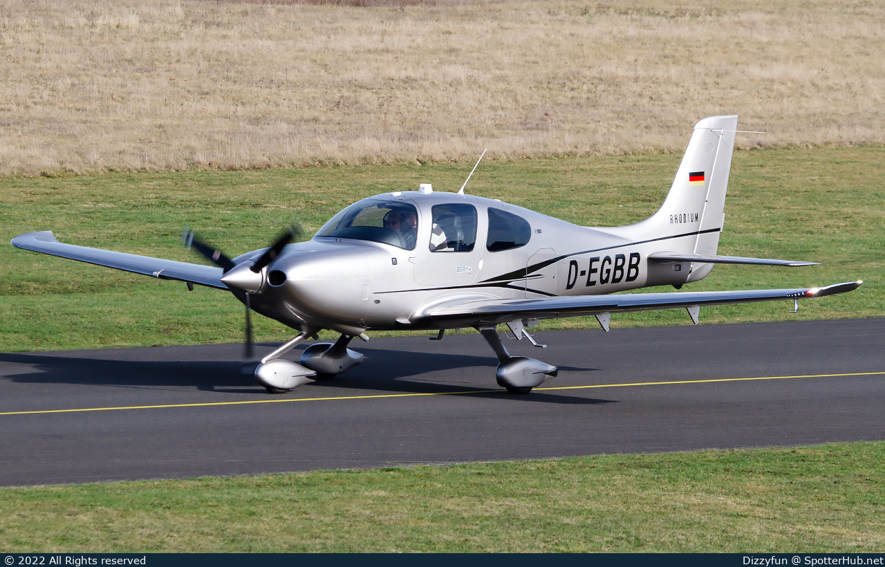 Photo of D-EGBB - Cirrus SR22 G6 GTS operated by Private