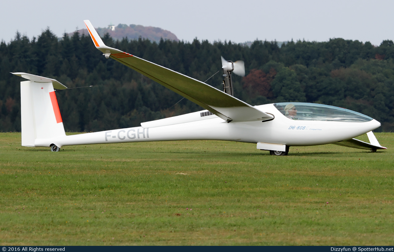 Photo of F-CGHI - DG Flugzeugbau DG-808C operated by Private