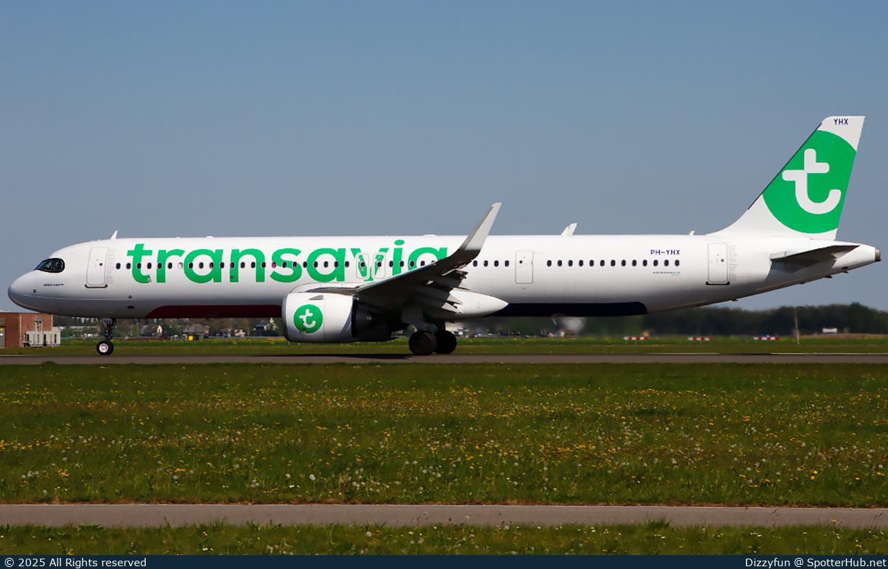 Photo of PH-YHX - Airbus A321-251NX operated by Transavia