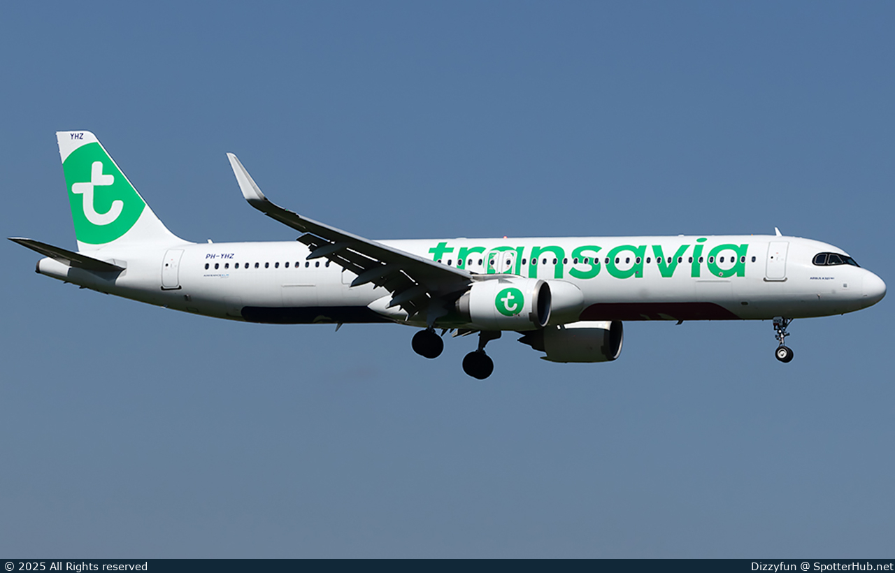 Photo of PH-YHZ - Airbus A321-251NX operated by Transavia